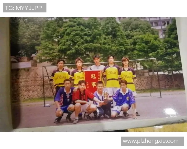 80后足球明星的辉煌历程与影响力解析 80后足球明星的辉煌历程与影响力解析